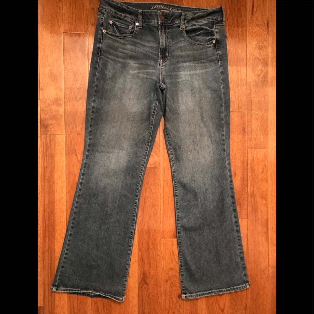 American Eagle women’s Favorite Boyfriend Jeans